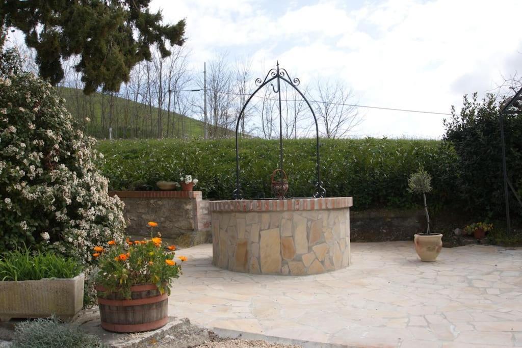 Casa Vacanze Podere San Giusto וולטרה מראה חיצוני תמונה
